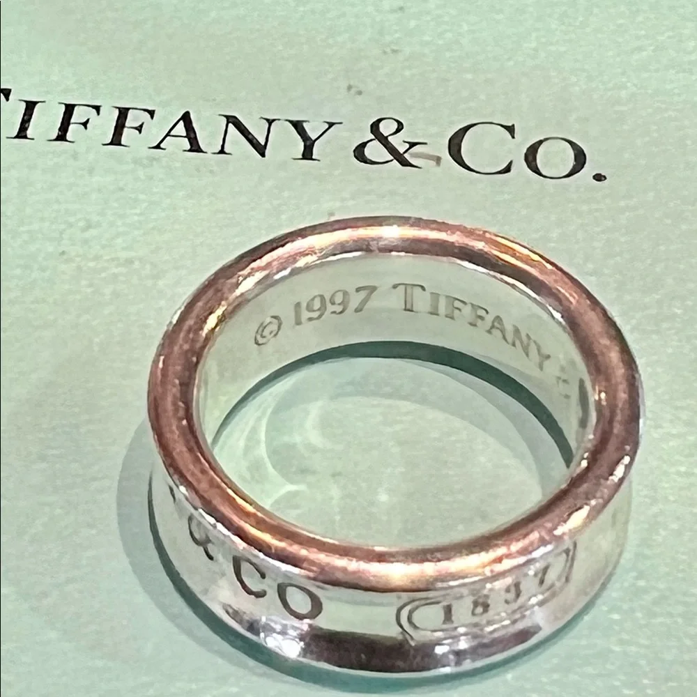 TIFFANY AND COMPANY 1837 STERLING SILVER BAND RING | SIZE 5 - Picture 11 of 12